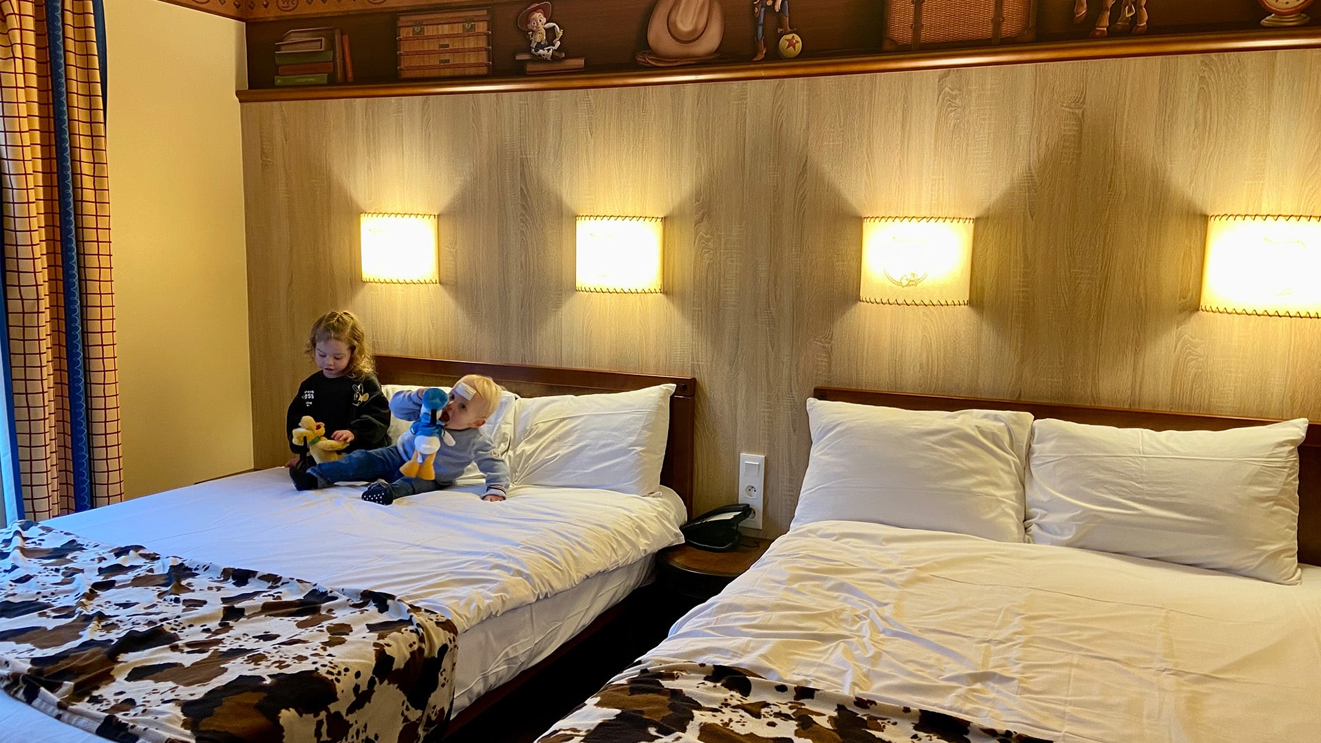 Cheyenne Kamers Disneyland