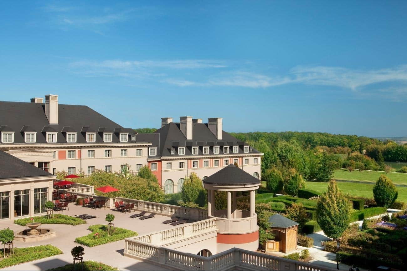 Dream Castle Hotel buiten