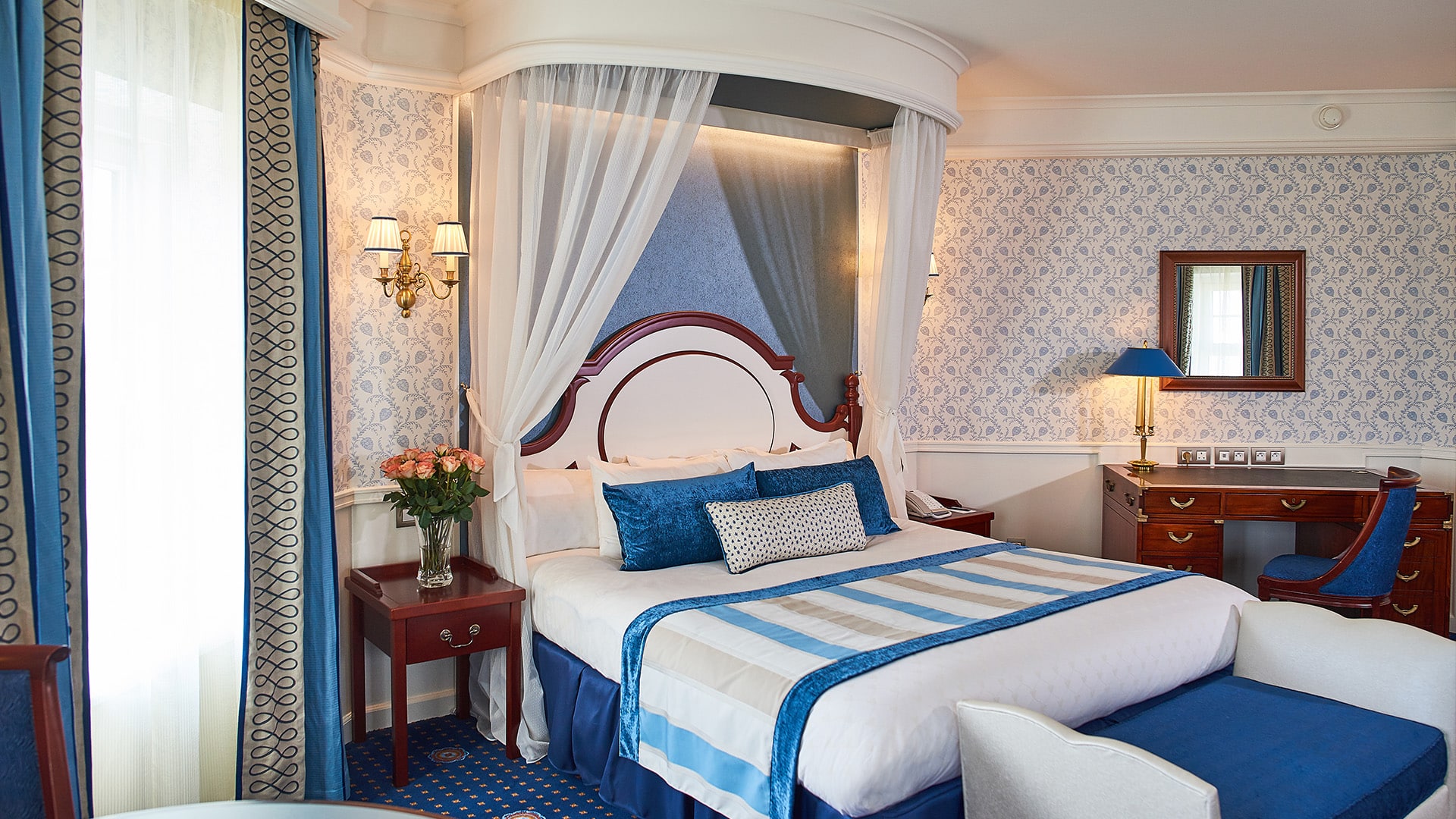 Newport-Bay-Club-Hotel-Disneyland-Kamer2.jpg