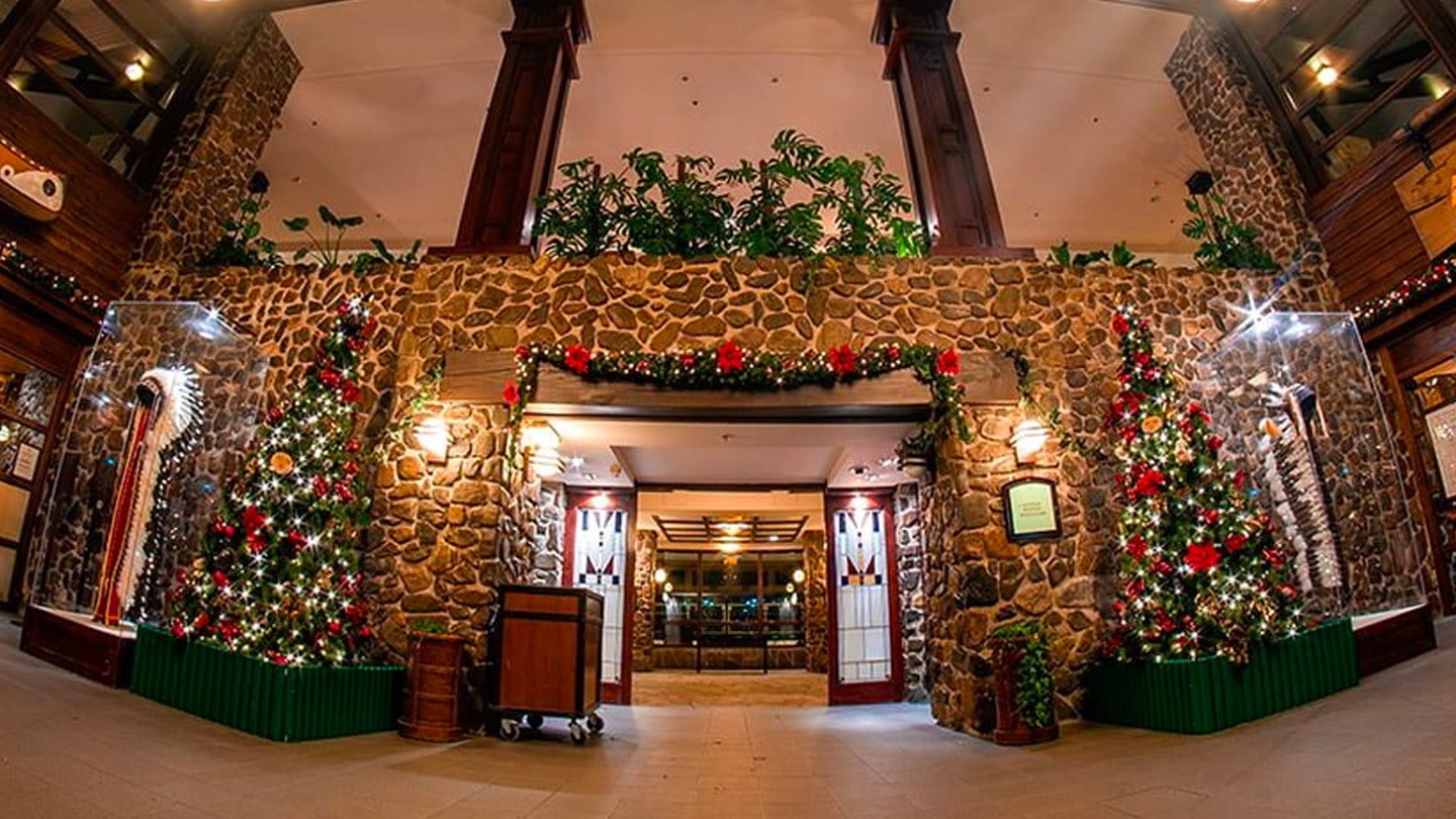 Redwood Bar and Lounge