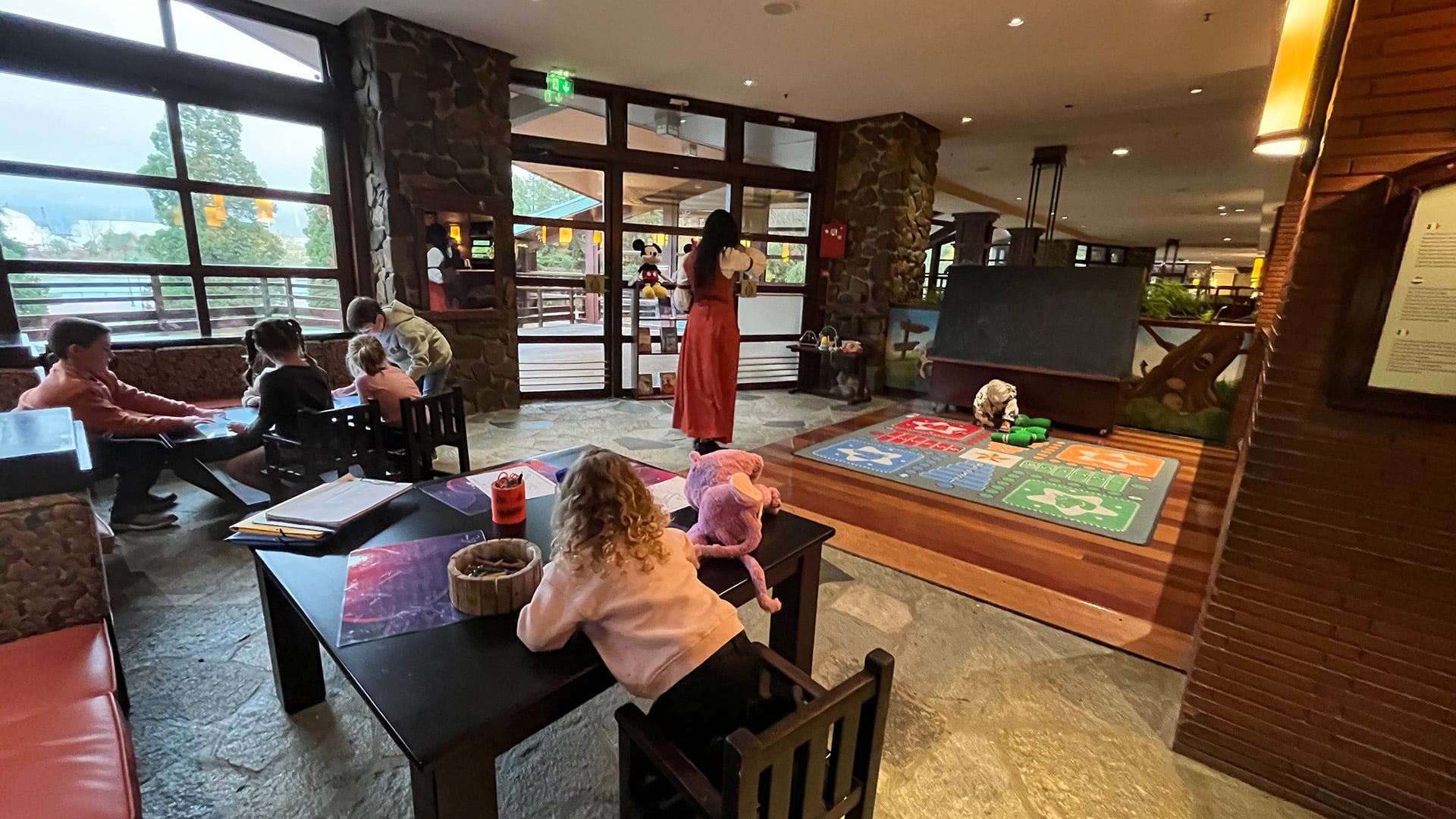 Kinderhoek Disney's Sequoia Lodge